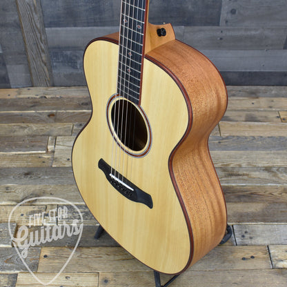 Taylor Custom Gold Label Grand Concert Catch Custom#29 - Satin Natural with Hardshell Case