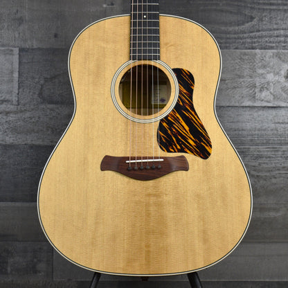 Taylor Gold Label 517e Dreadnought Acoustic Guitar - Gloss Natural Finish with Hardshell Case