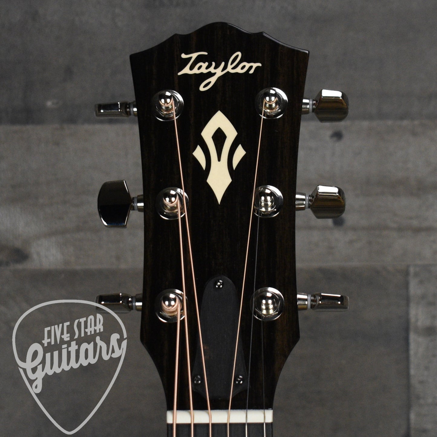 Taylor Gold Label 517e Dreadnought Acoustic Guitar - Gloss Natural Finish with Hardshell Case