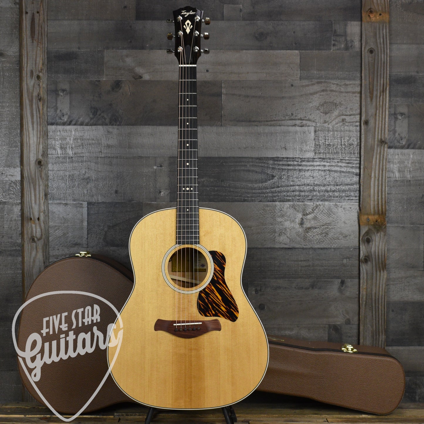 Taylor Gold Label 517e Dreadnought Acoustic Guitar - Gloss Natural Finish with Hardshell Case