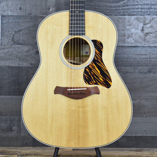 Taylor Gold Label 517e Dreadnought Acoustic Guitar - Gloss Natural Finish with Hardshell Case
