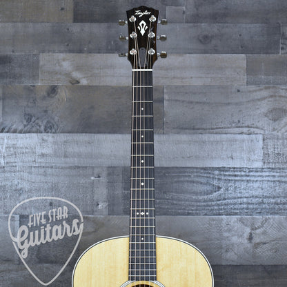 Taylor Gold Label 517e Dreadnought Acoustic Guitar - Gloss Natural Finish with Hardshell Case