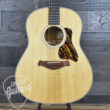 Taylor Gold Label 517e Dreadnought Acoustic Guitar - Gloss Natural Finish with Hardshell Case