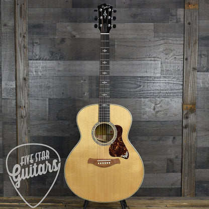 Taylor Gold Label 814e - Natural with Hardshell Case