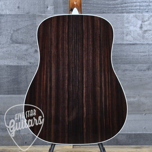Taylor Legacy 810e - Natural with Hardshell Case