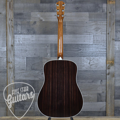Taylor Legacy 810e - Natural with Hardshell Case