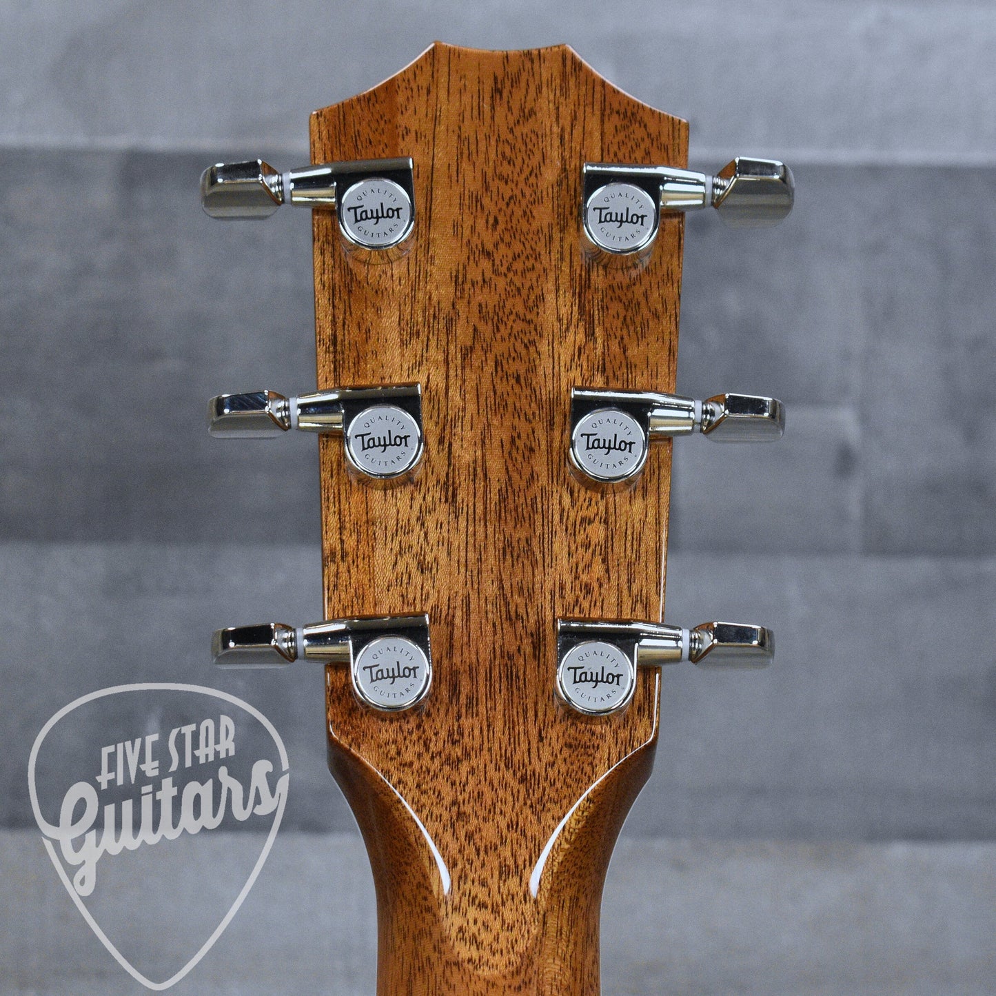 Taylor Legacy 810e - Natural with Hardshell Case
