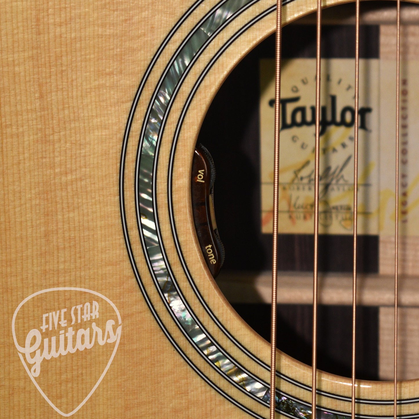 Taylor Legacy 810e - Natural with Hardshell Case