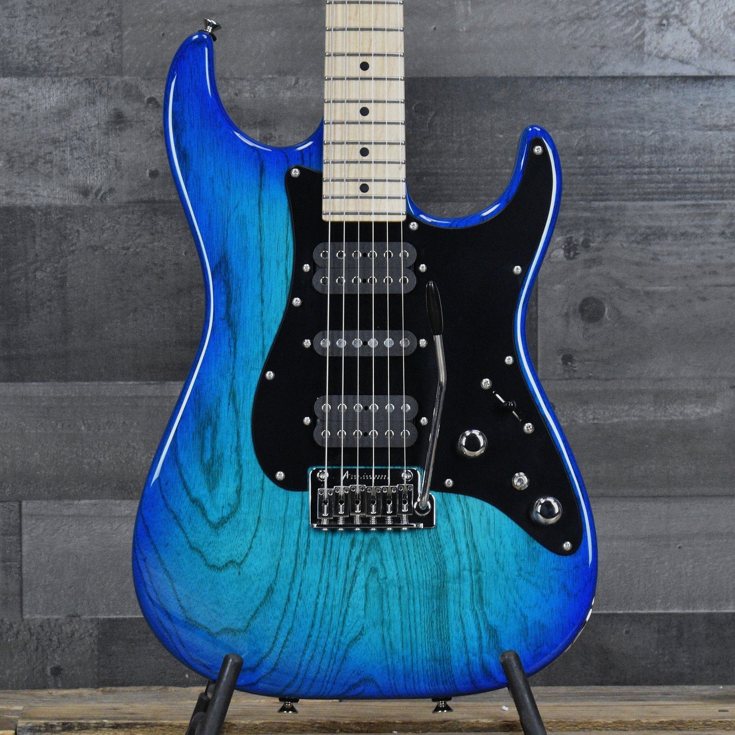 Tom Anderson Classic - Bora to Transparent Blue Burst with Gigbag