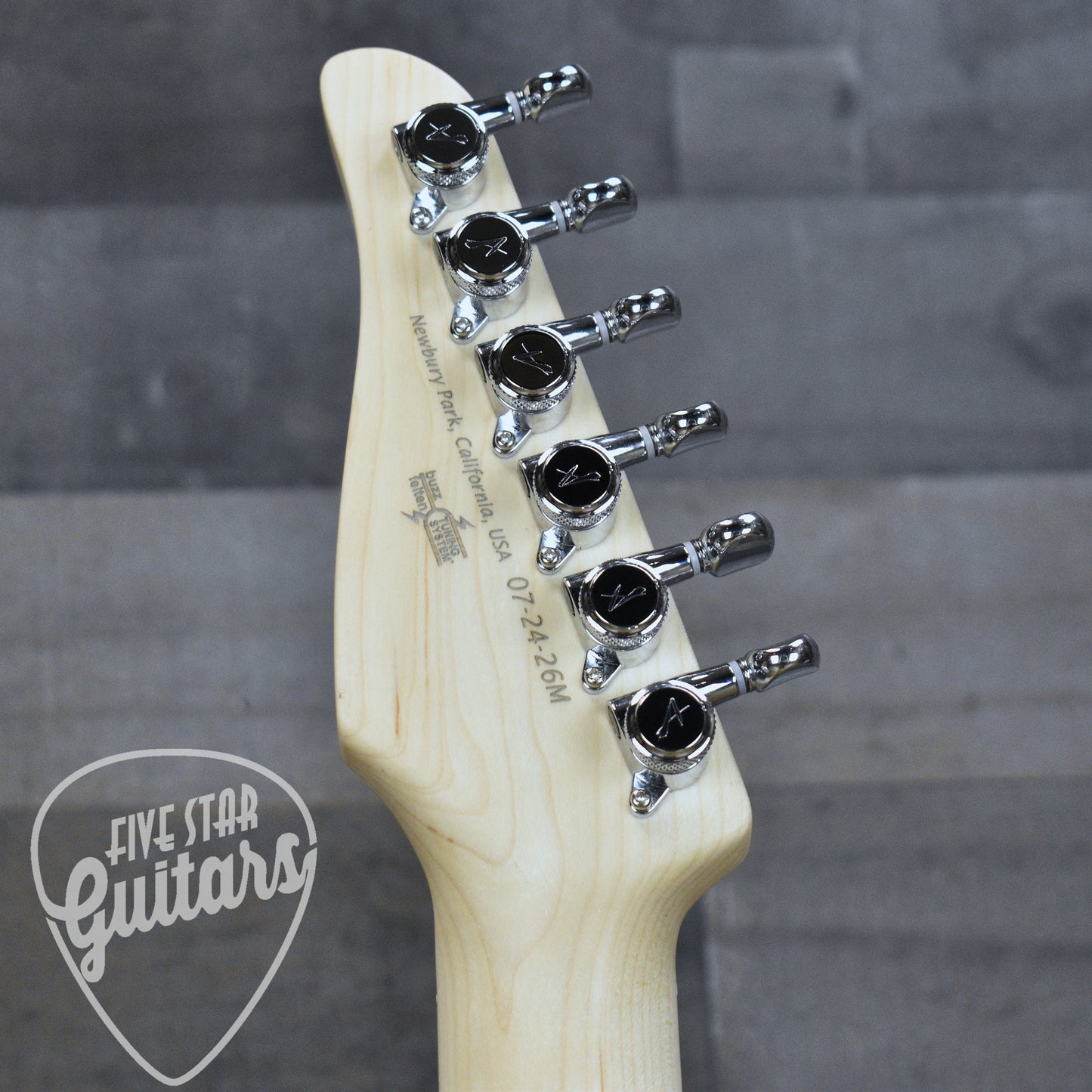 Tom Anderson Classic - Bora to Transparent Blue Burst with Gigbag