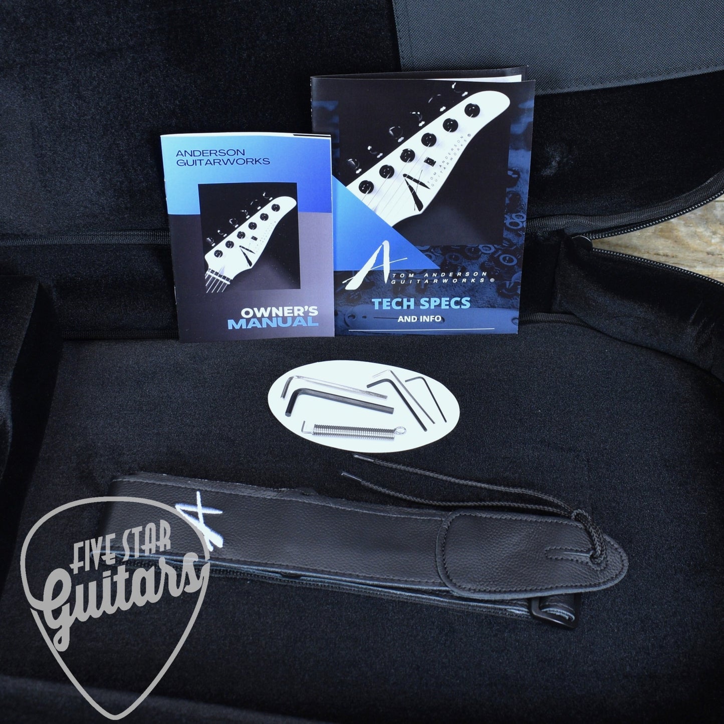 Tom Anderson Classic - Bora to Transparent Blue Burst with Gigbag
