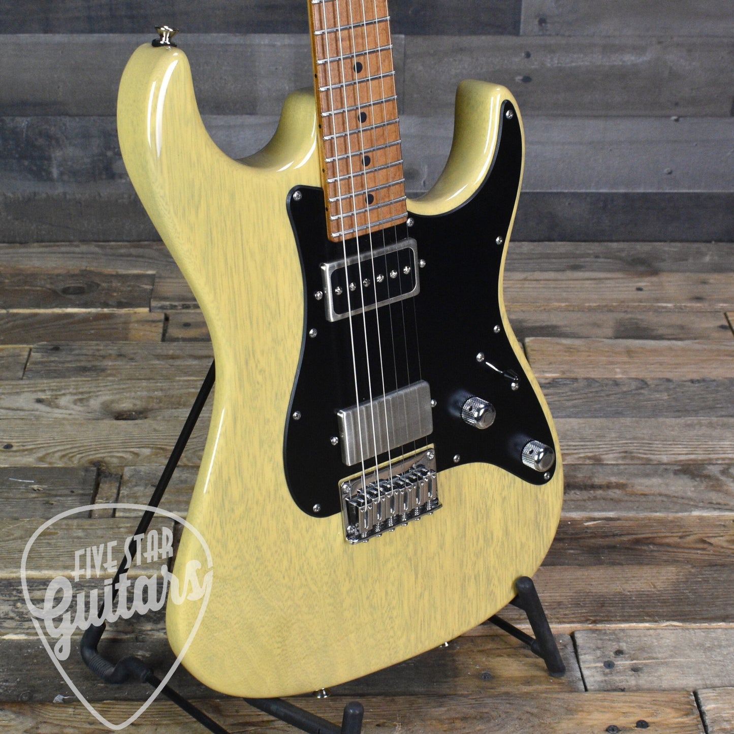 Tom Anderson Classic Shorty  - Translucent Butterscotch with Gigbag