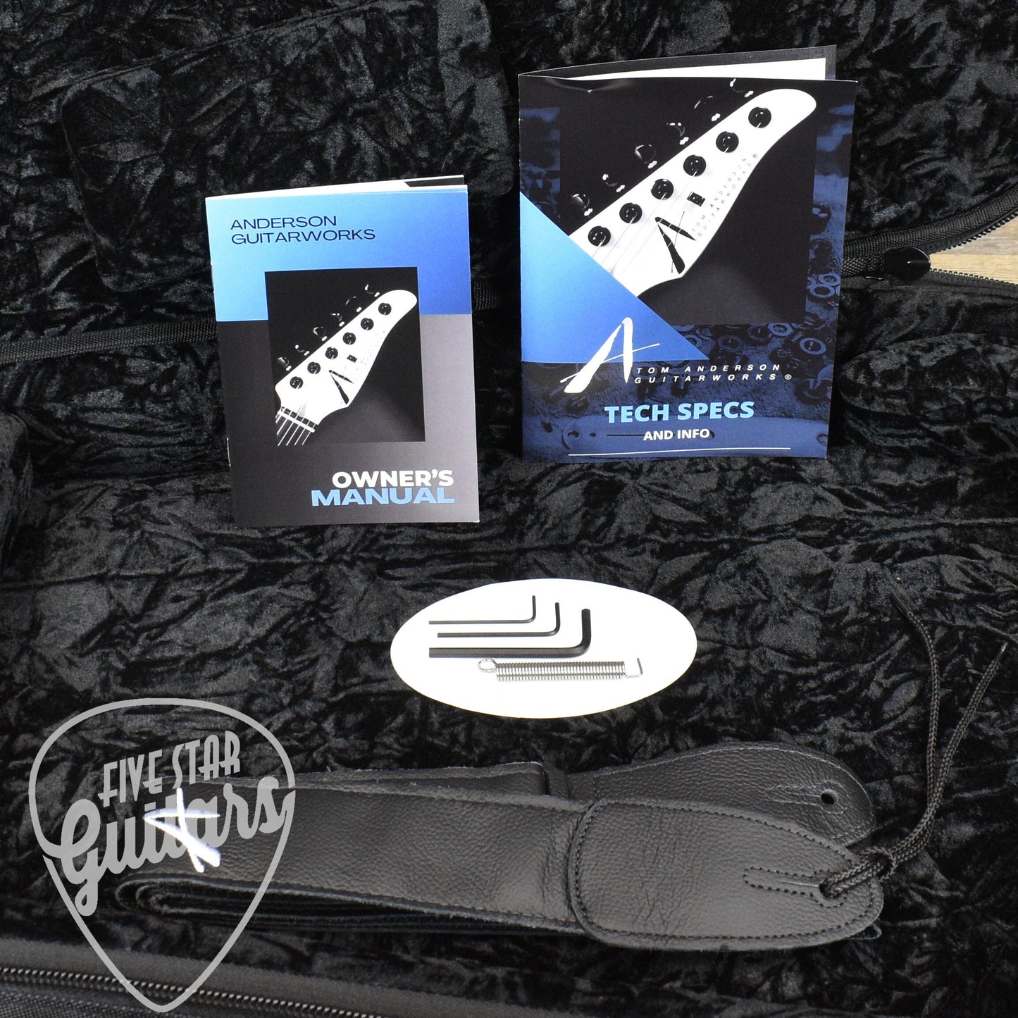 Tom Anderson Raven Classic - Black with Gigbag