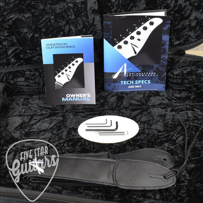 Tom Anderson Raven Classic - Black with Gigbag