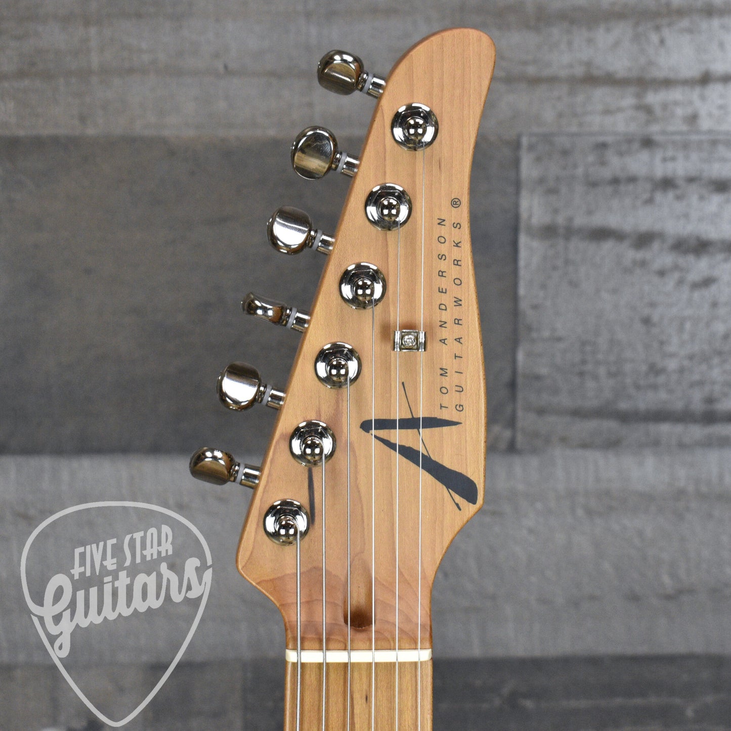 Tom Anderson Raven Classic - Translucent Shell Pink with Hard Shell Case