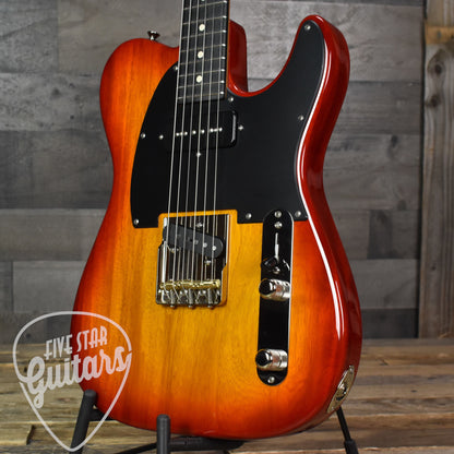 Tom Anderson T Icon - Transparent Amber to Cherry Burst with Hard Shell Case
