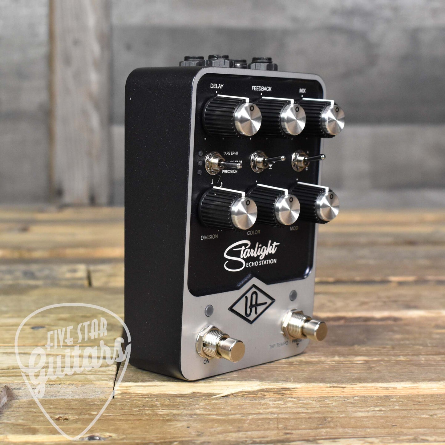 Universal Audio Starlight Delay Station Pedal