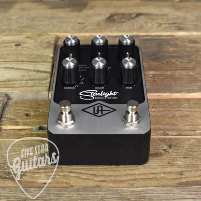 Universal Audio Starlight Delay Station Pedal