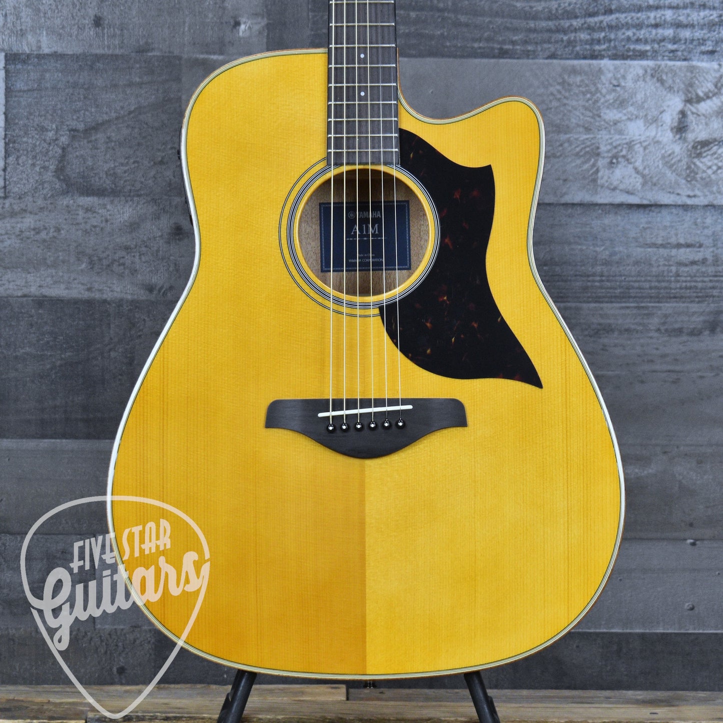 Yamaha A1M Acoustic/Electric - Vintage Natural