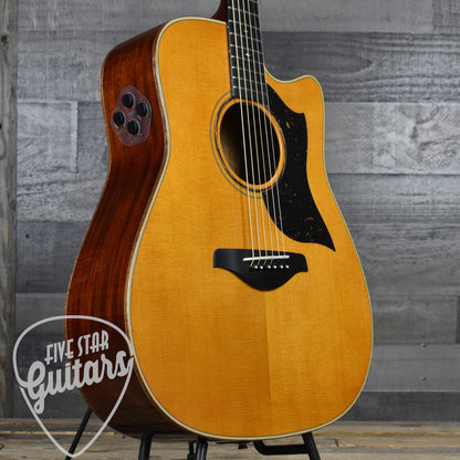 Yamaha A5M - Vintage Natural Includes Yamaha Hardshell Case
