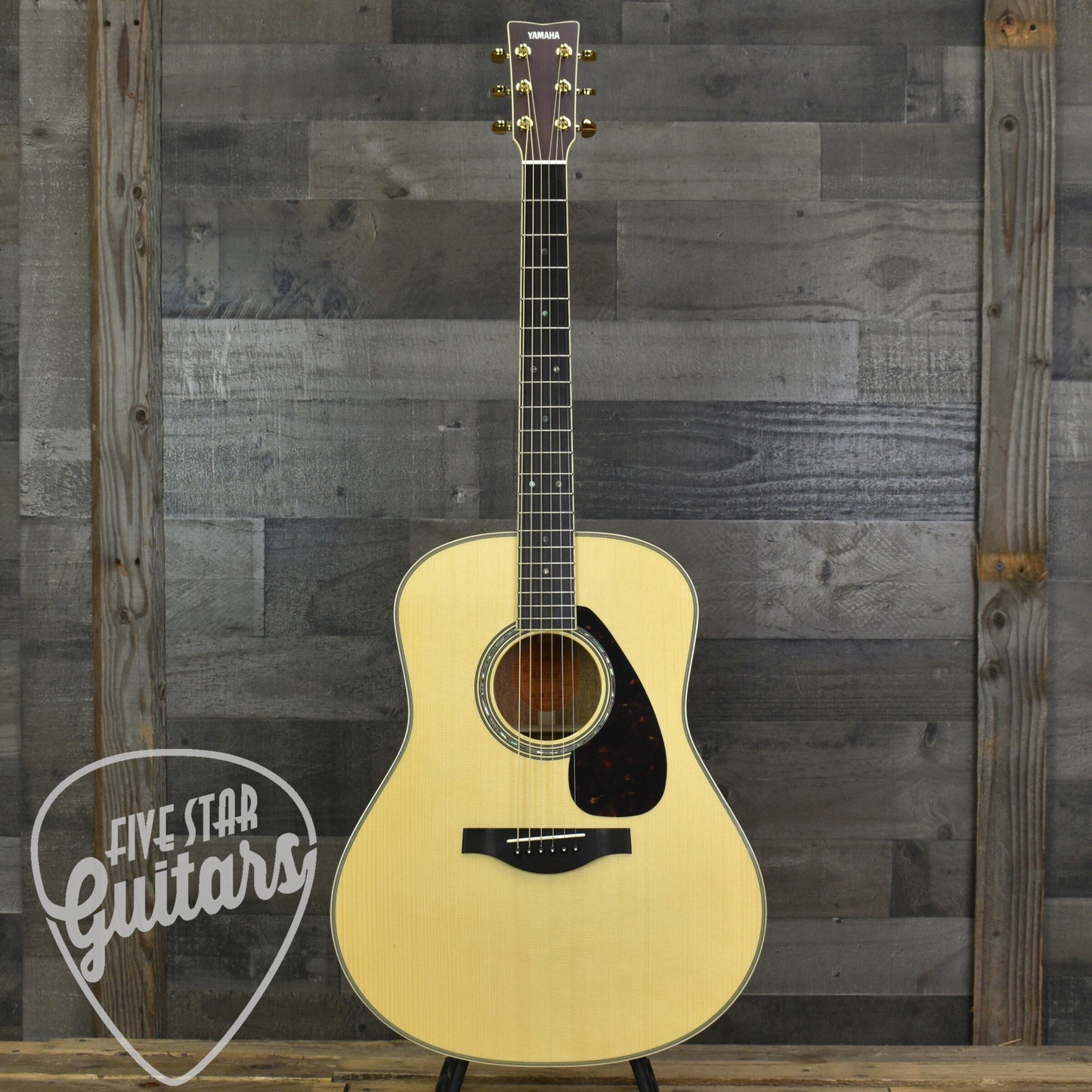 Yamaha LL16 ARE HB Jumbo Acoustic - Natural with Hard Bag