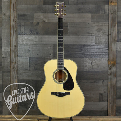 Yamaha LL16 ARE HB Jumbo Acoustic - Natural with Hard Bag