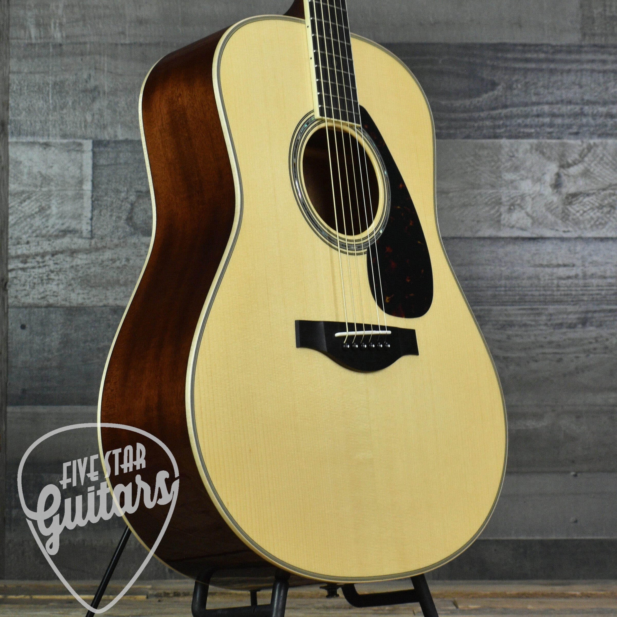 Yamaha LL16 ARE HB Jumbo Acoustic - Natural with Hard Bag – Five