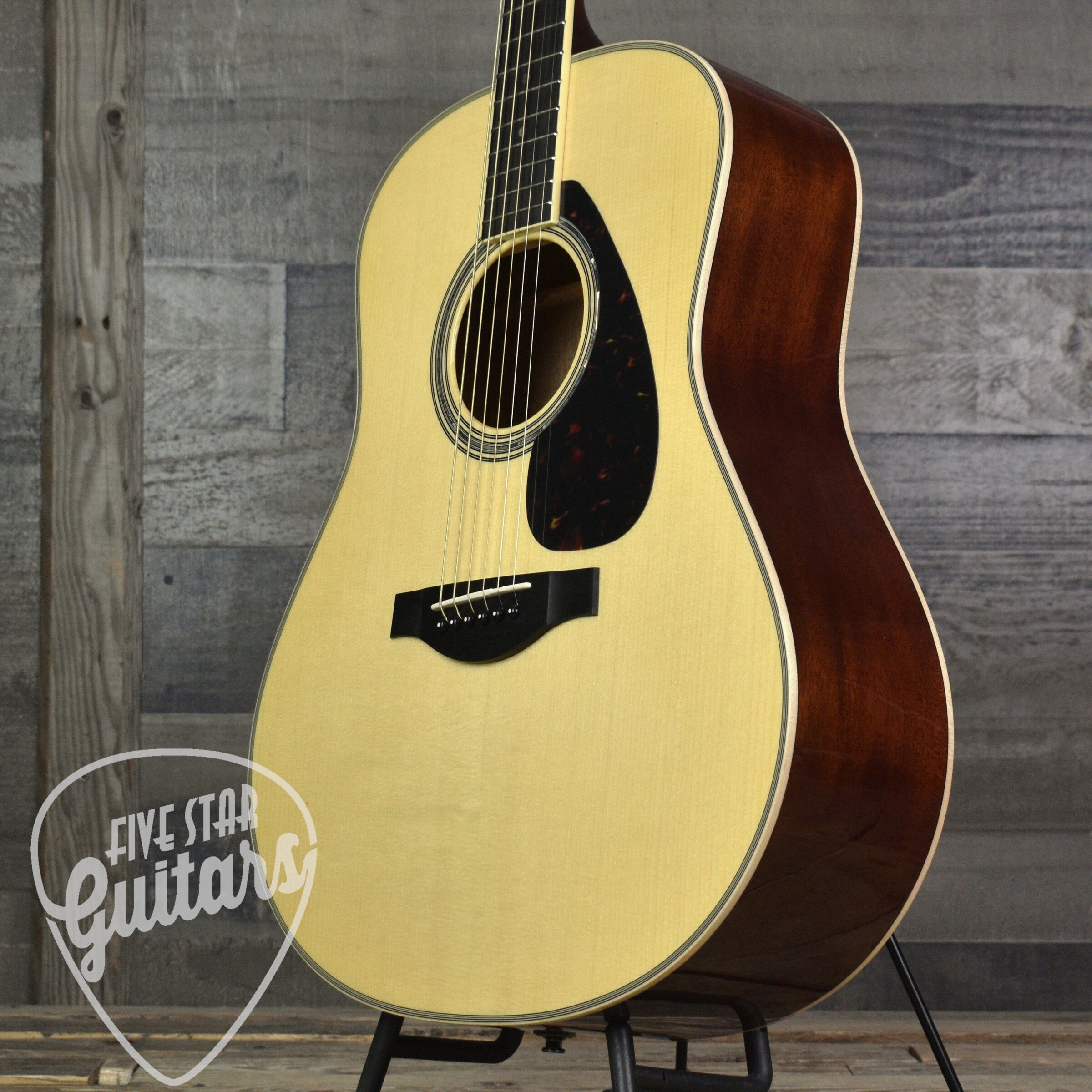 Yamaha LL16 ARE HB Jumbo Acoustic - Natural with Hard Bag – Five