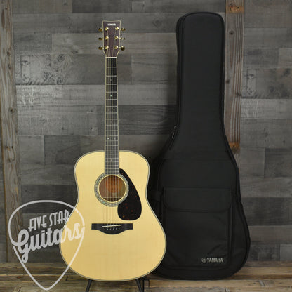 Yamaha LL16 ARE HB Jumbo Acoustic - Natural with Hard Bag