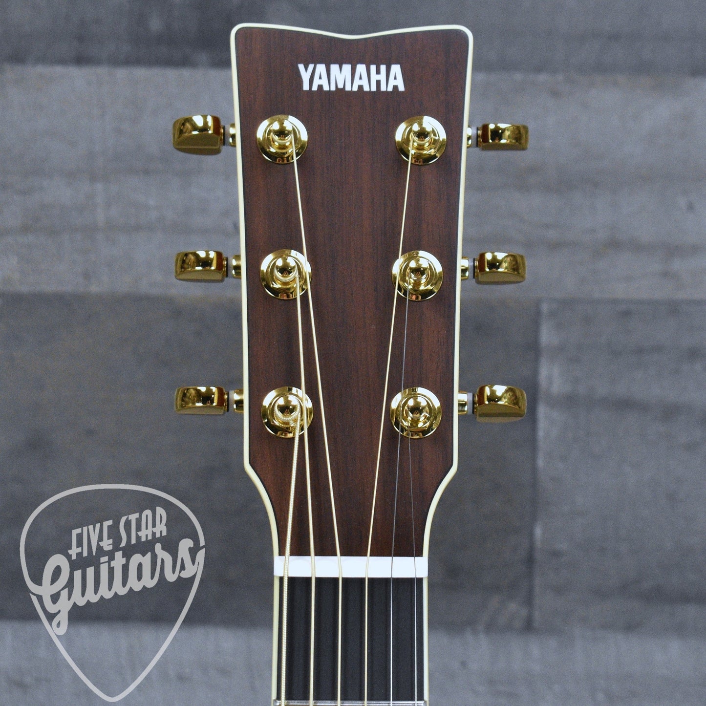 Yamaha LL16 ARE HB Jumbo Acoustic - Natural with Hard Bag