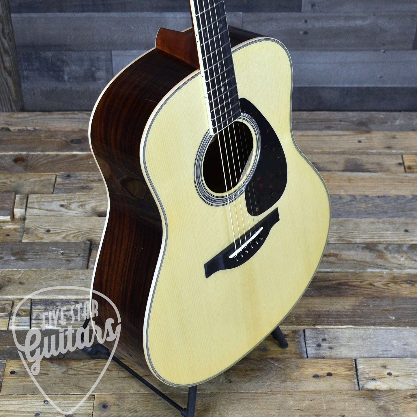 Yamaha LL16 ARE HB Jumbo Acoustic - Natural with Hard Bag