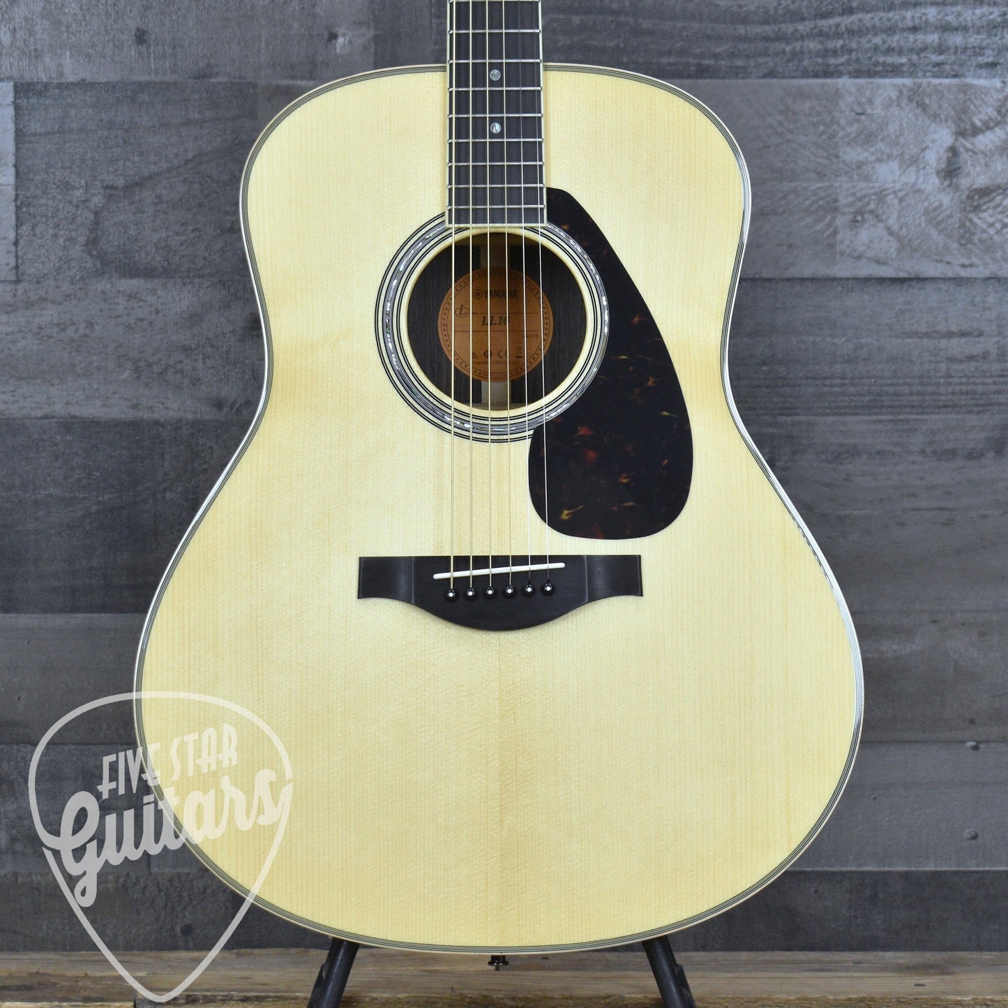 Yamaha LL16 ARE HB Jumbo Acoustic - Natural with Hard Bag