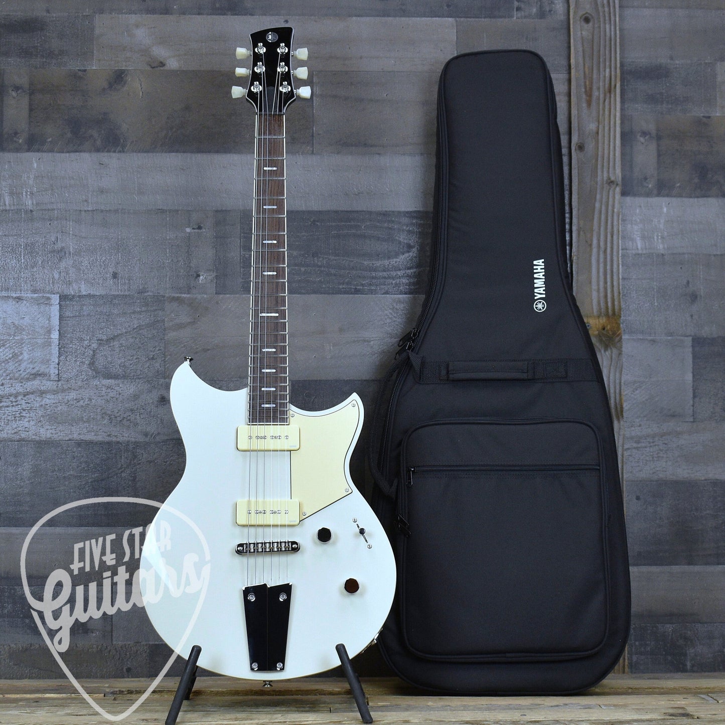 Yamaha Revstar RSS02T - Vintage White with Gigbag